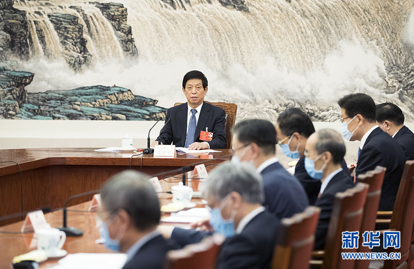 两会受权发布｜十四届全国人大三次会议主席团举行第一次会议 决定大会日程等 本次大会5日开幕 会期7天