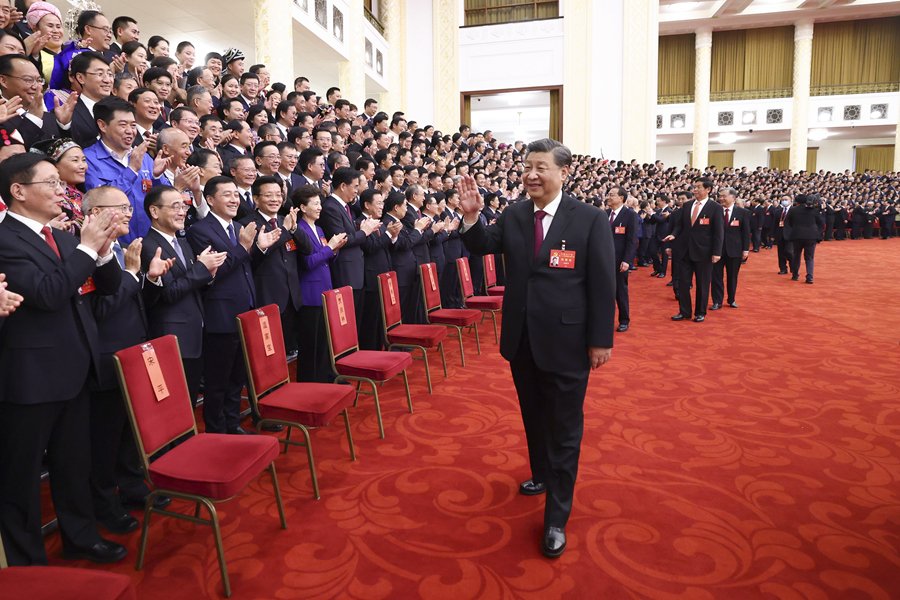 李强主持召开国务院第八次全体会议 深入学习贯彻习近平总书记在全国两会期间的重要讲话精神 对落实国务院2025年重点工作进行部署