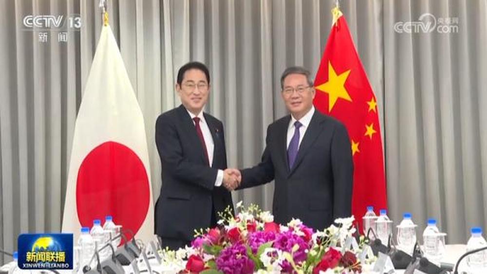 李强会见新加坡代总统张赞成
