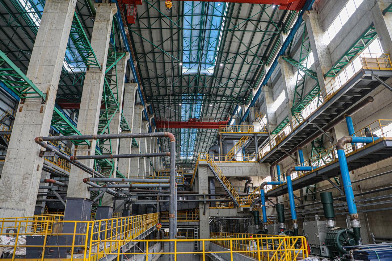 矿业双雄全球“淘金” 上市矿企纷纷预增