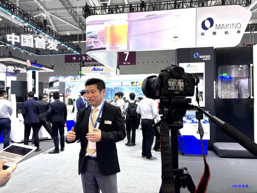 AI助力 我国手机行业攀高向优