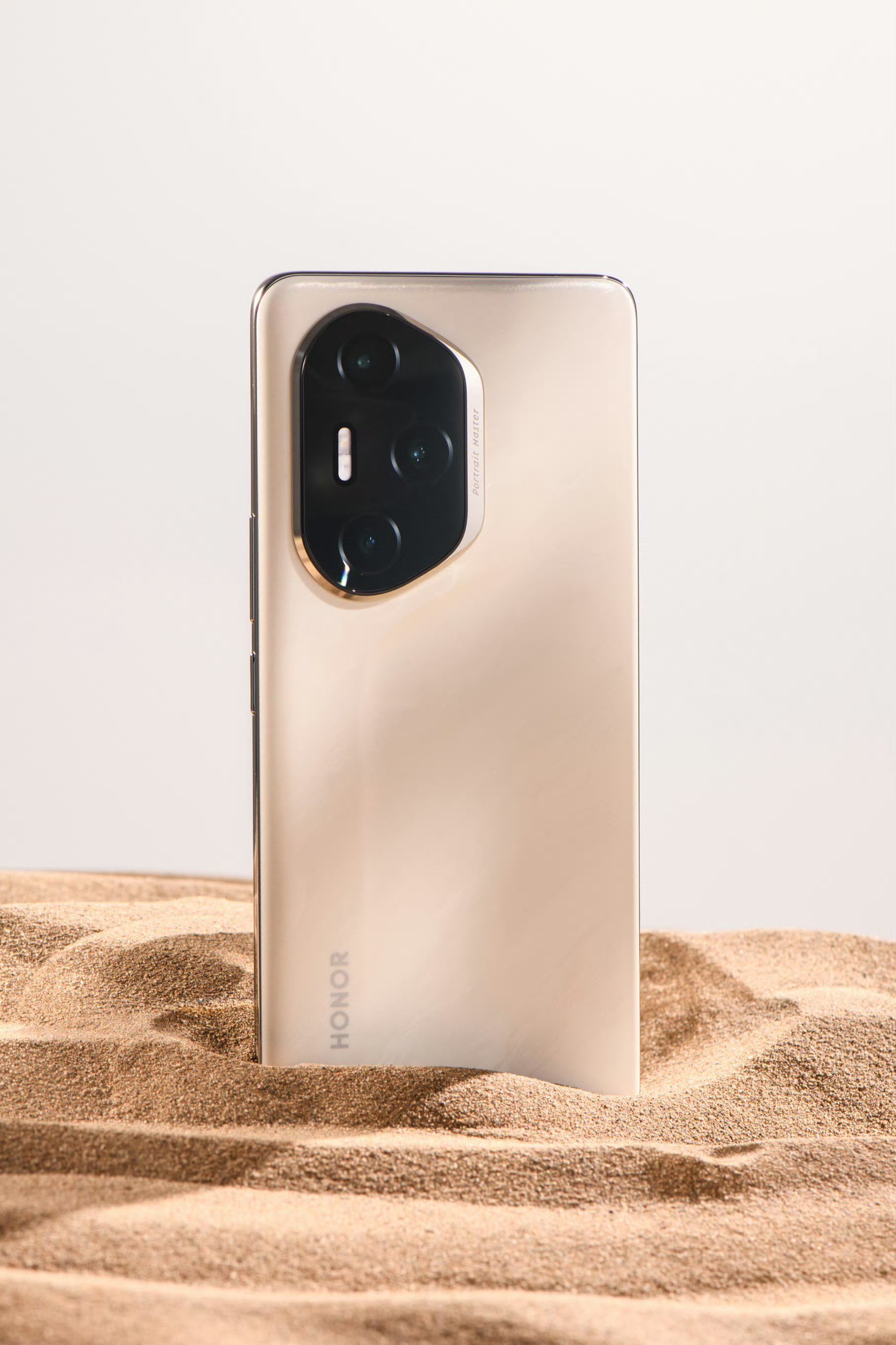 荣耀公司推出机器人手机