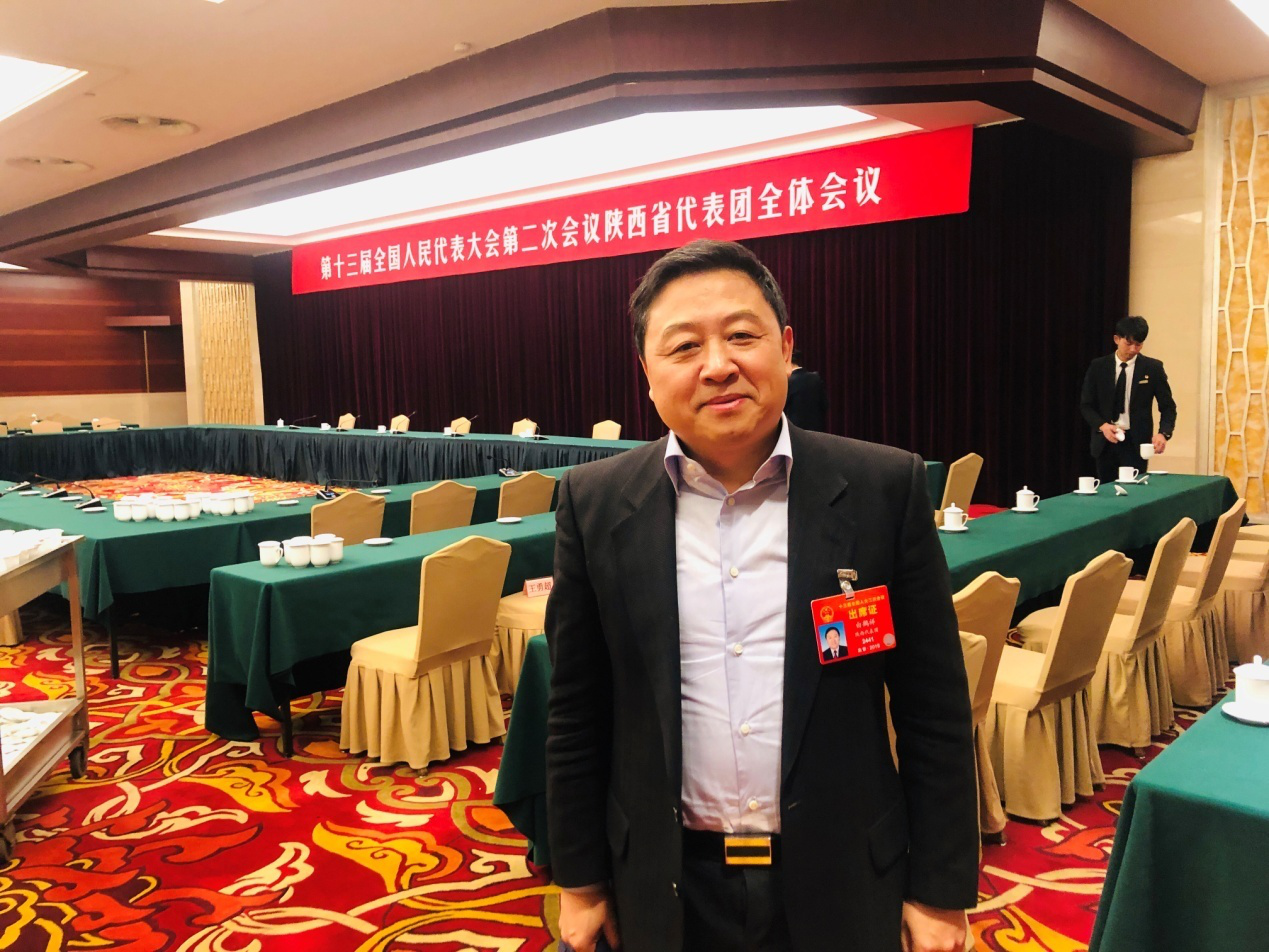 全国人大代表、中国人民银行湖北省分行行长马骏建议：逐步扩充参与碳排放权交易的市场主体