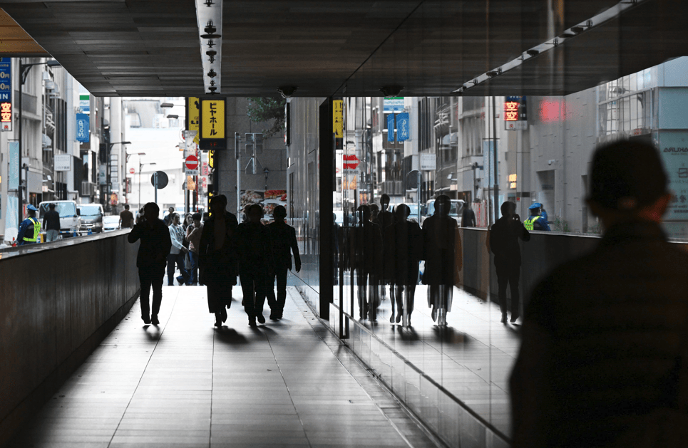 东京股市“三连跌”