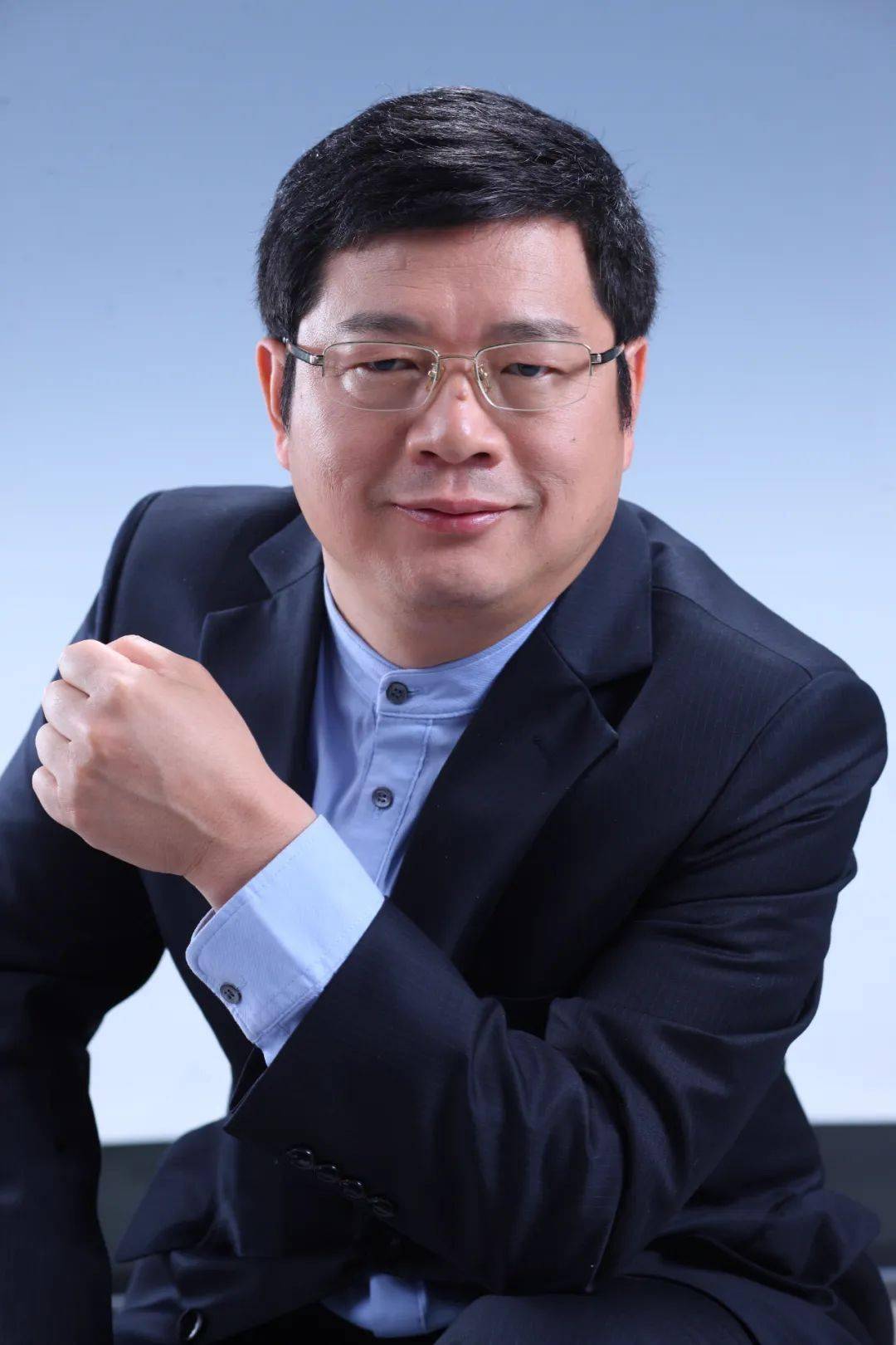 汉朔科技净利润连降三个季度，董事长侯世国2024年年薪450万元
