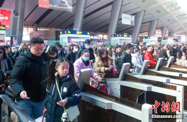 1至4月全国铁路发送旅客14.6亿人次 同比增长5.9%