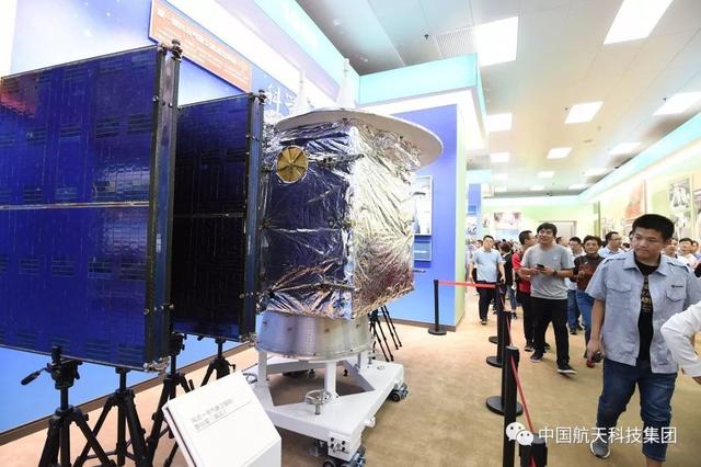 卫星通信站上移动通信主舞台