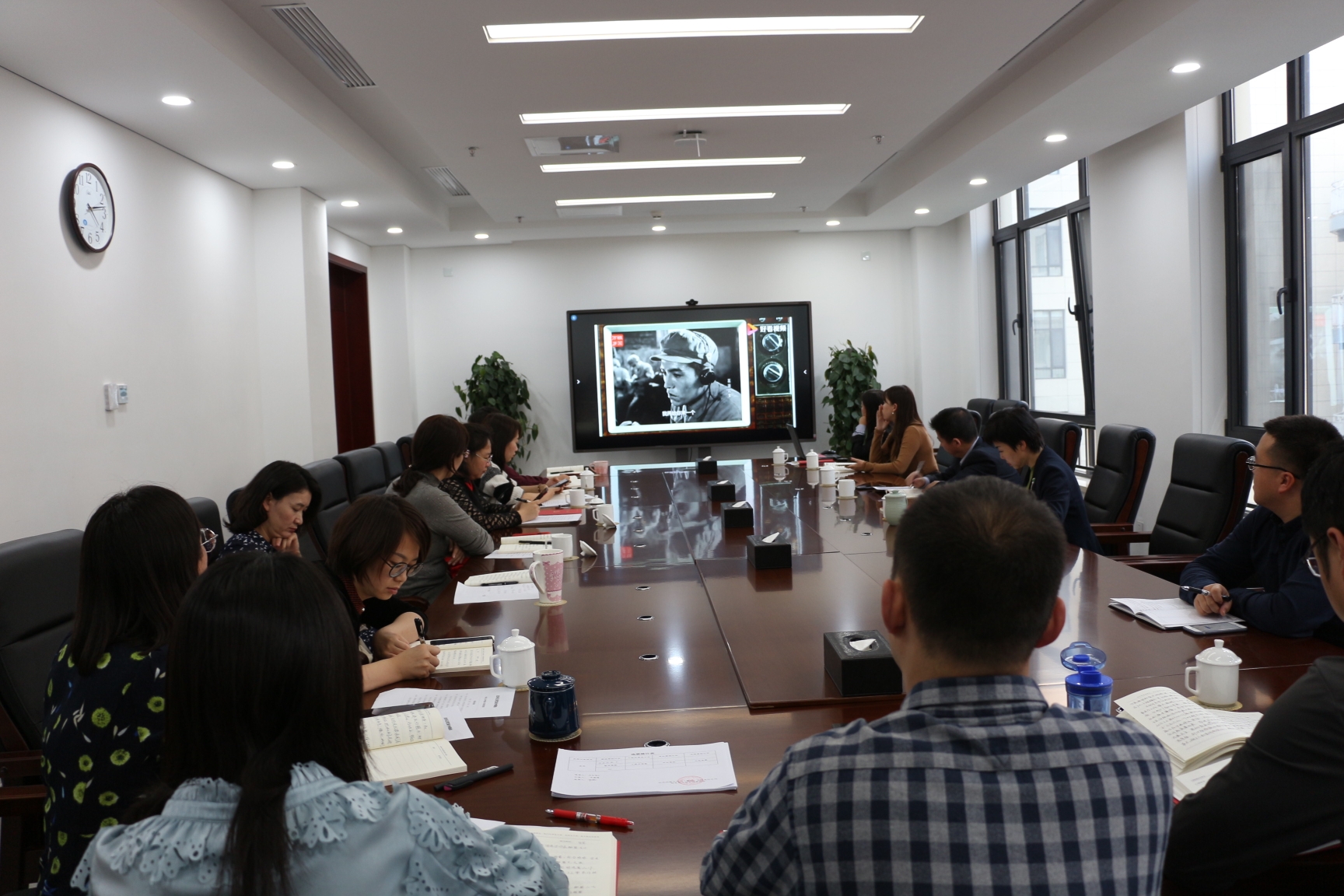 格桑花开映山河 团结奋进新征程——以习近平同志为核心的党中央情系雪域儿女擘画西藏发展纪实