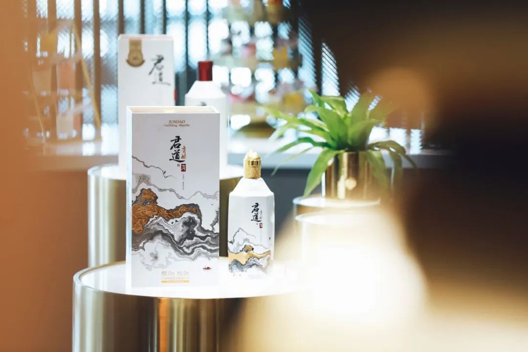 金徽酒：上半年实现营业收入17.59亿元