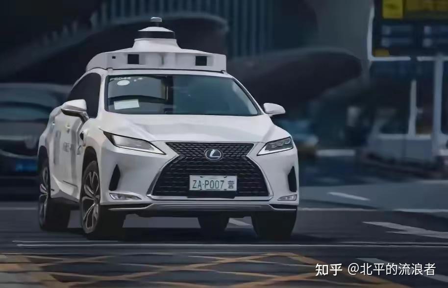 上海无人驾驶出租车开跑 现存无人驾驶相关企业超7800家