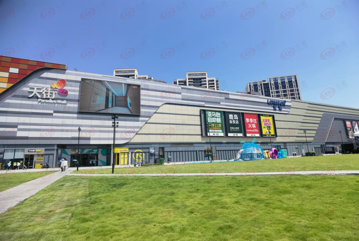 龙湖上半年合同销售350.1亿元，管理层称“中长期看好中国房地产市场韧性”