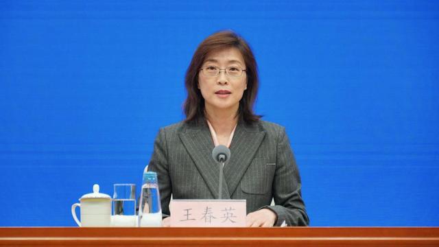 国家外汇管理局局长朱鹤新：近期将发布境内企业境外上市资金管理等政策