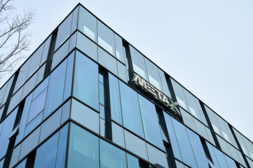 洪兴股份：前三季度营收增长6.13% 战略升级筑牢发展根基