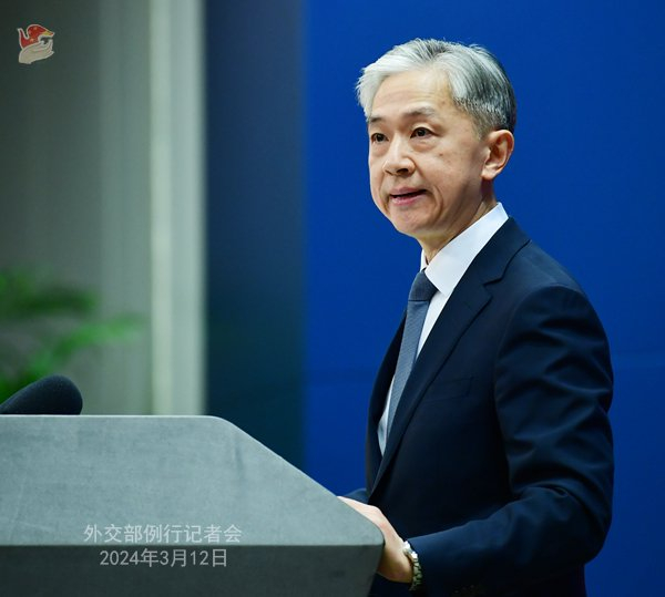 引航亚太开放合作 展现大国责任担当——中共中央政治局委员、外交部长王毅谈习近平主席出席亚太经合组织第三十二次领导人非正式会议并对韩国进行国事访问