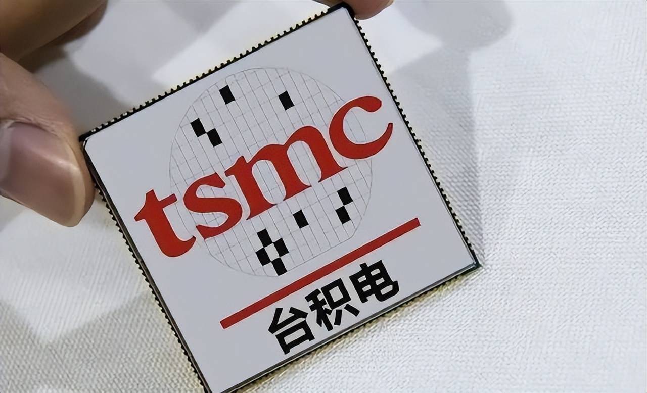 内存芯片价格继续上涨；明年起先进制程涨价？台积电回应丨盘前情报