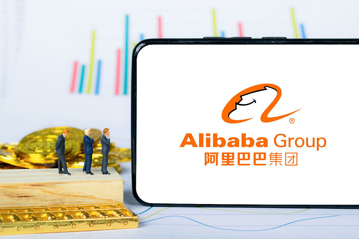 A股站上百万亿市值背后，从谨慎到耐心，老张这一年开窍了