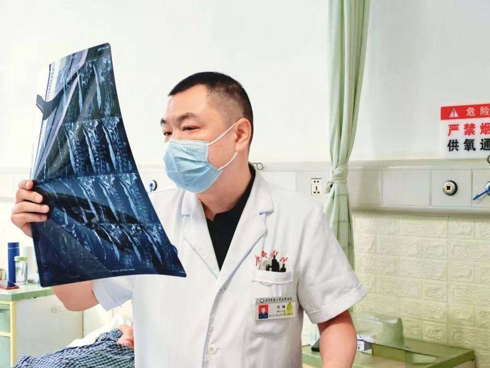 沃华医药携手宜从容共推参枝苓口服液 打造阿尔茨海默病防治新方案