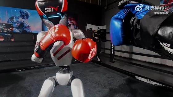 从卖硬件到“卖教练”，宇树G1-D全栈方案将如何重塑机器人赛道？