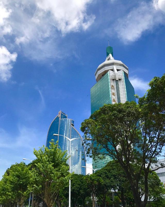 华宸信托拟挂牌转让华宸未来基金40%股权 挂牌价为1720万元