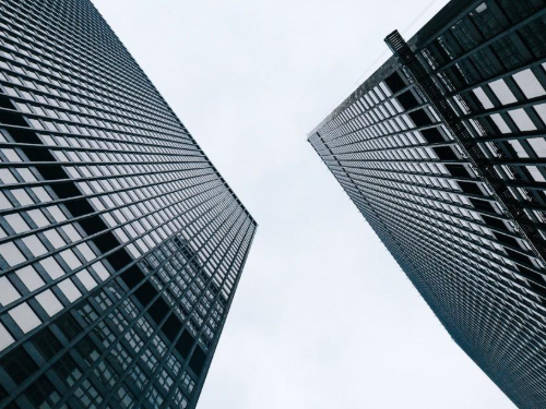 元创股份IPO将上会，环保披露、逾千平“市场化商品房”等受关注