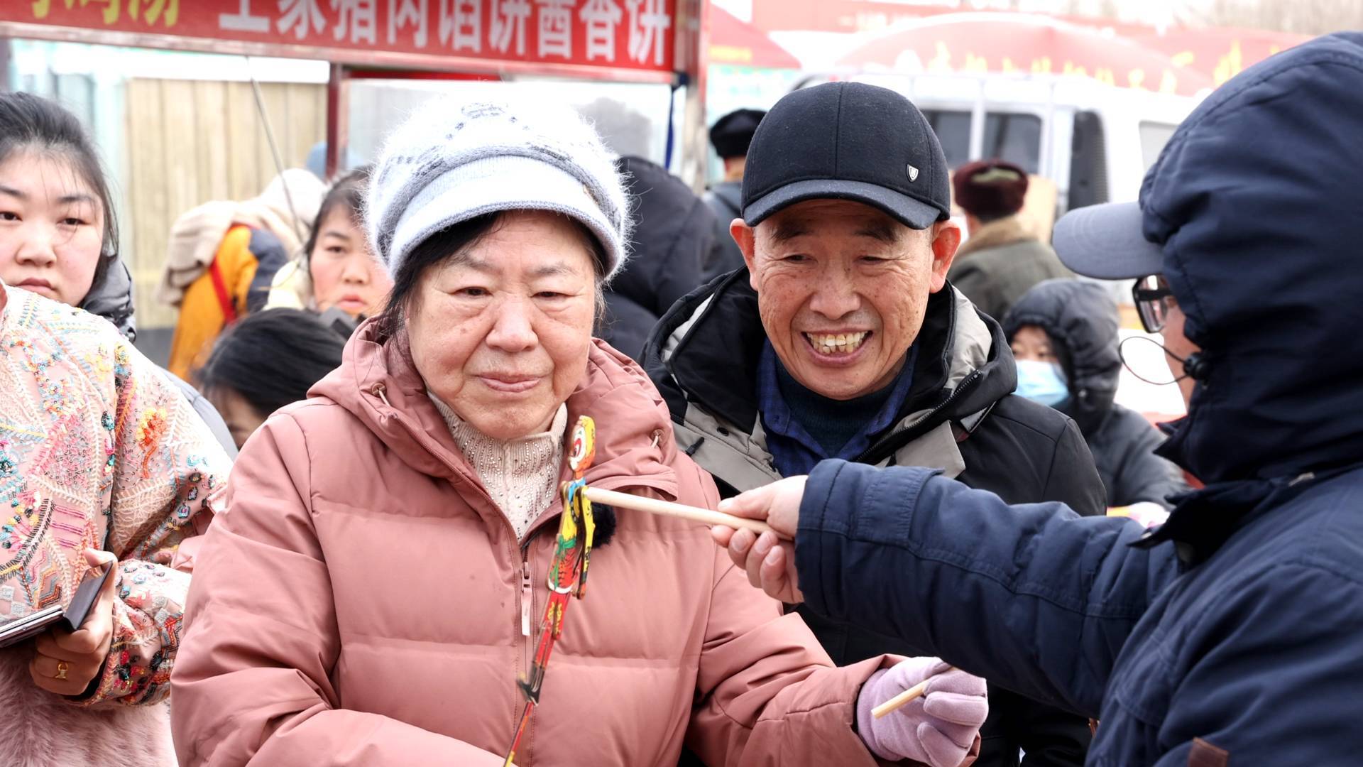 新春走基层|在慢火车上感受新春暖意