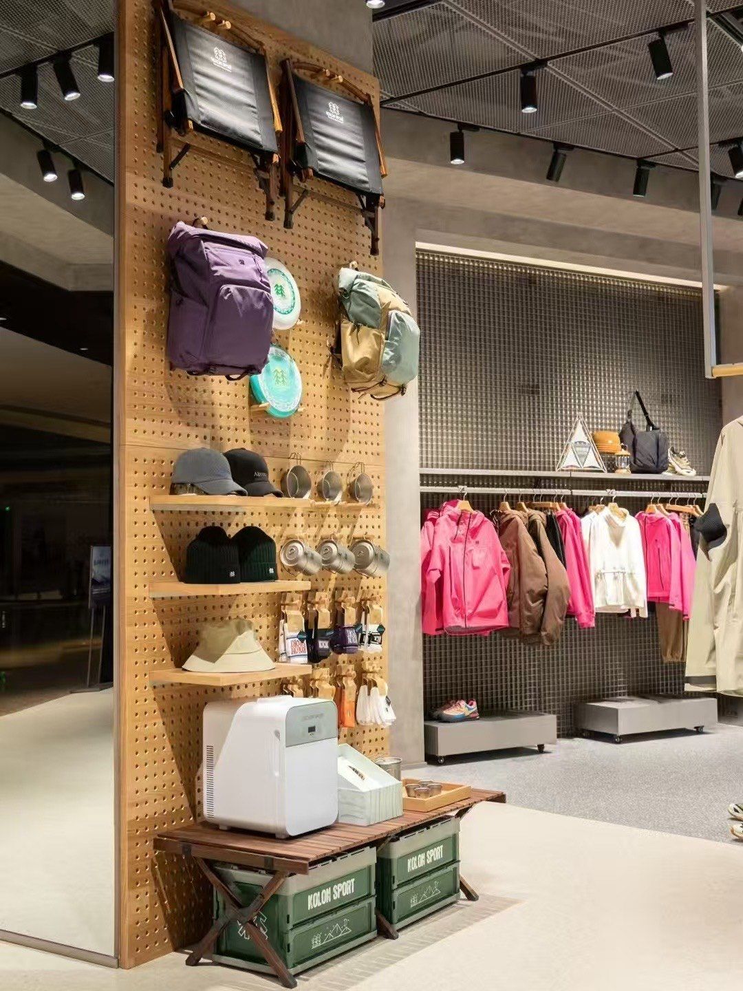 可隆捐赠价值超200万元专业装备支持山林巡护