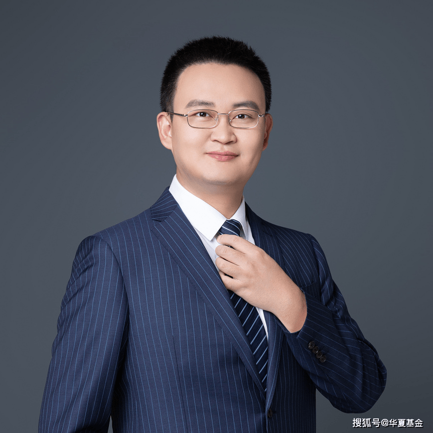 不押注单一赛道，多基金经理共管实践的体系制胜